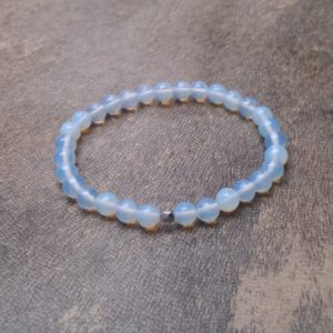 Bracelet, pierres opaline 6 mm (qualité A), séparateur en argent